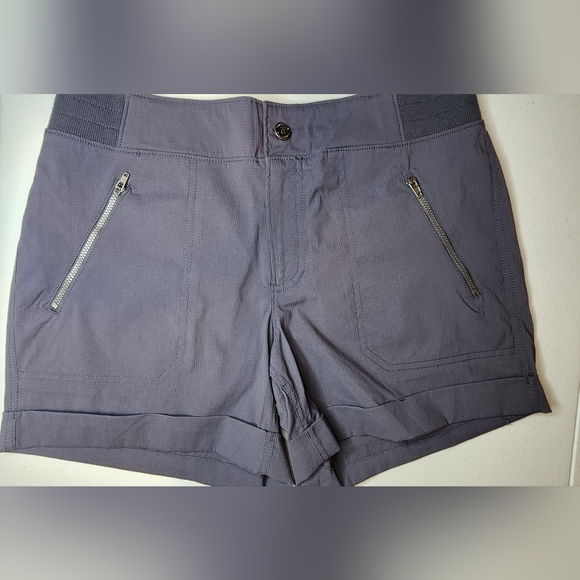 Tangerine 3 Pairs of Gray,Tan And Army Green Shorts - Picture 3 of 5